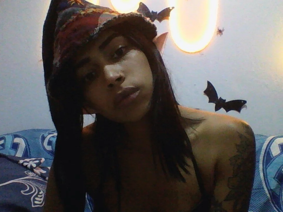 Chat +18 off-line de juliieta_liveee