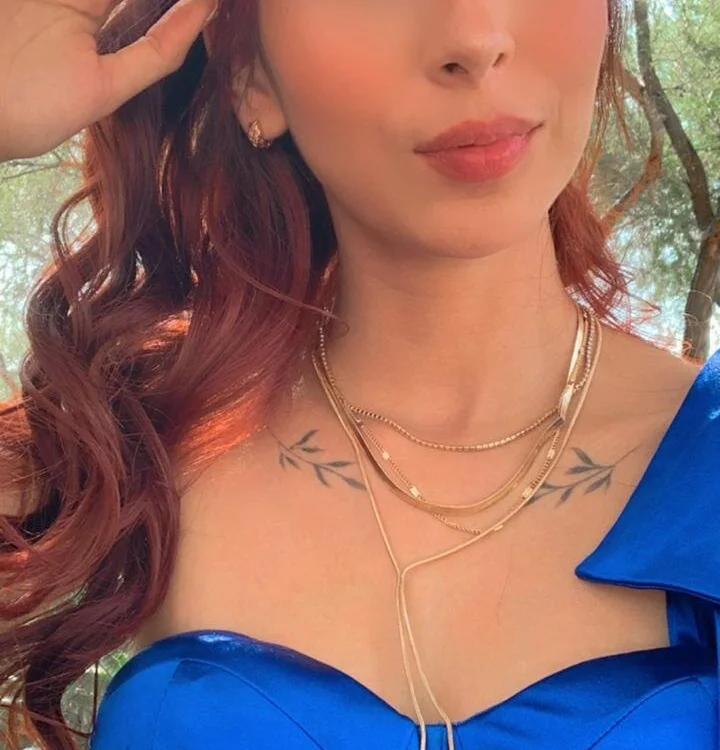 Laaura-Velez Chat XXX Ngo ại tuyến