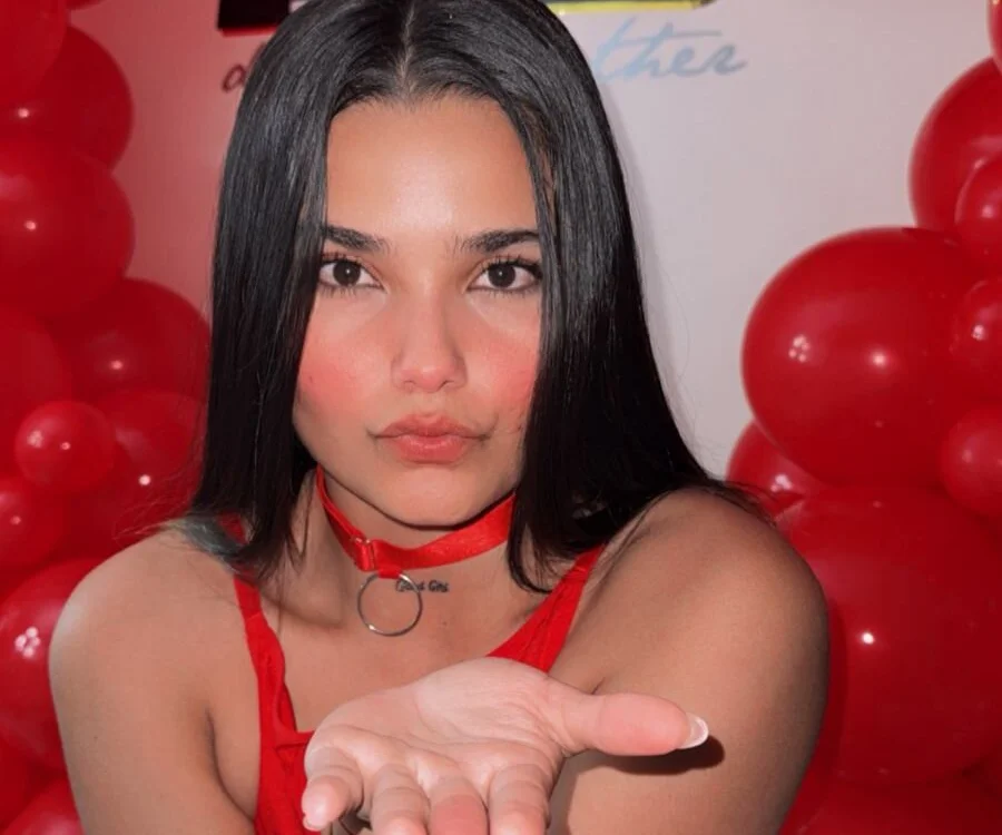 DestinyHills offline XXX-chat