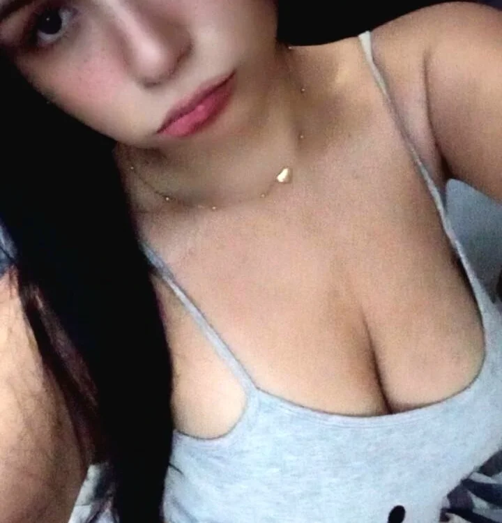 sofhie's Offline XXX Chat