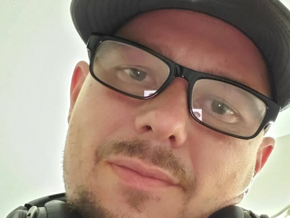 QuickFallen's Offline Chat Room