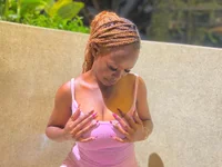 SweetButSavage12's Offline XXX Chat