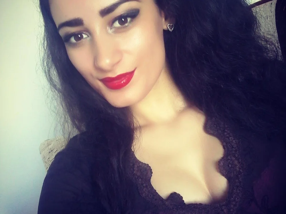 Hot_Brandy's Offline XXX Chat