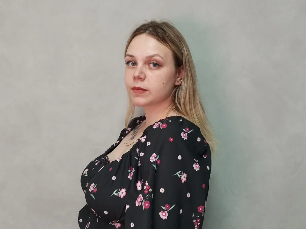 LynnSullivan's Offline Chat Room