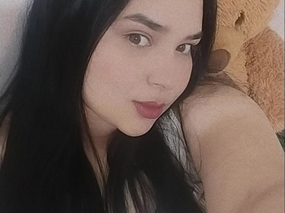 Tiana_Reiner19's Offline XXX Chat