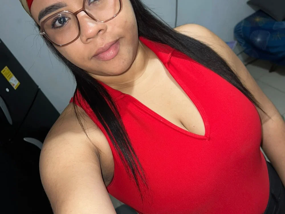 LaylaRizzo's Offline XXX Chat
