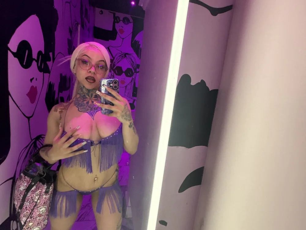 VenomAfterDark24's most recent online preview