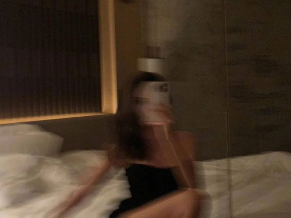 KiraSunshinee's Offline Chat Room