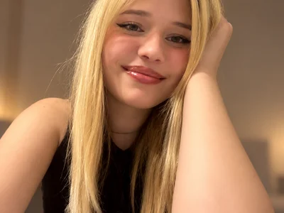 MireilleFurness webcam preview