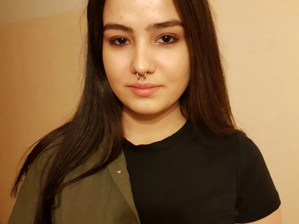 MiaMalkina's Offline Chat Room