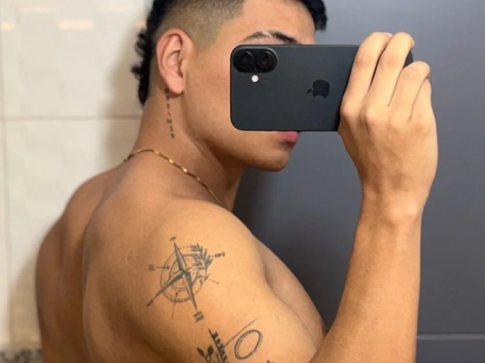 Adrian_Mill3r 离线XXX聊天