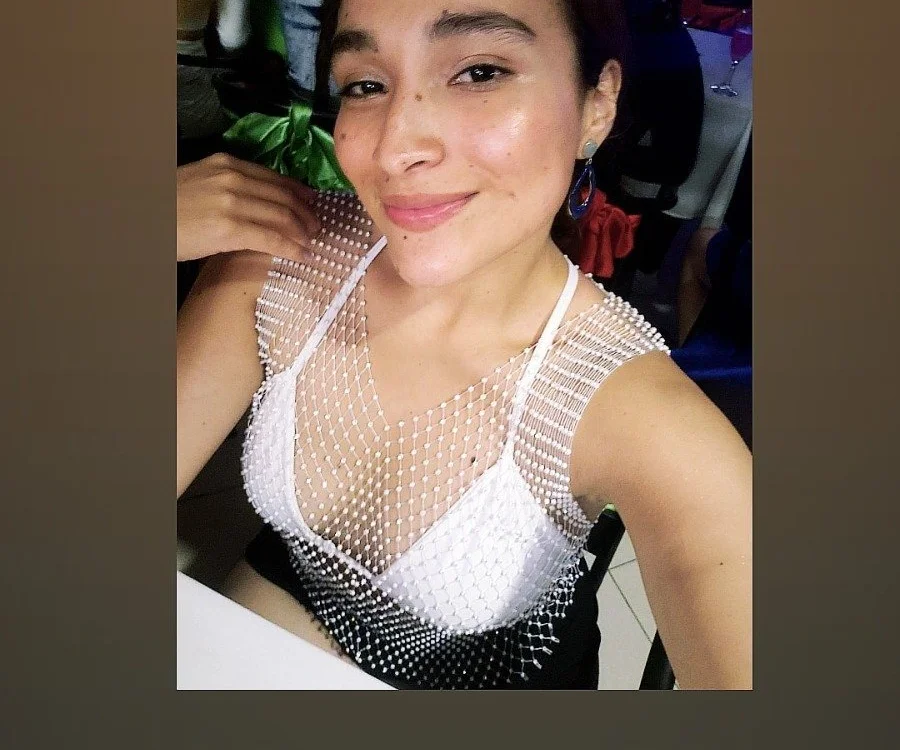 Aida_lee's Offline Chat Room