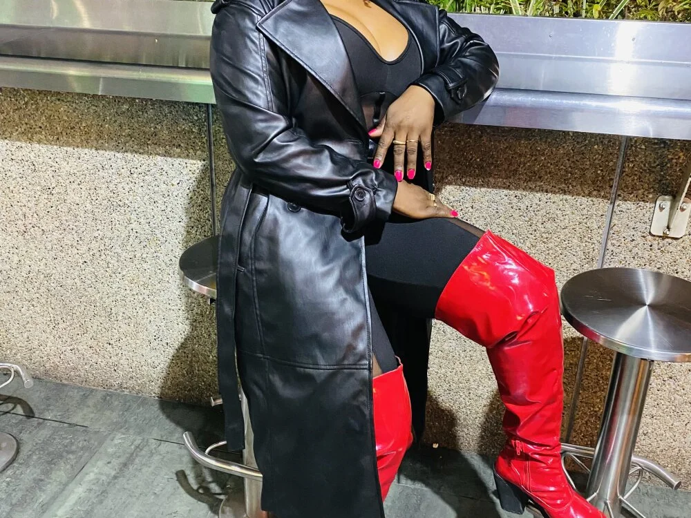 Chat +18 off-line de Aliana_Ross