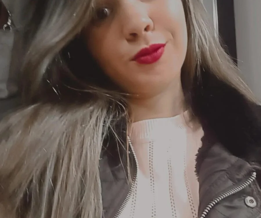 Luna_girlhot_ Adlı Modelin Çevrimdışı XXX Sohbeti