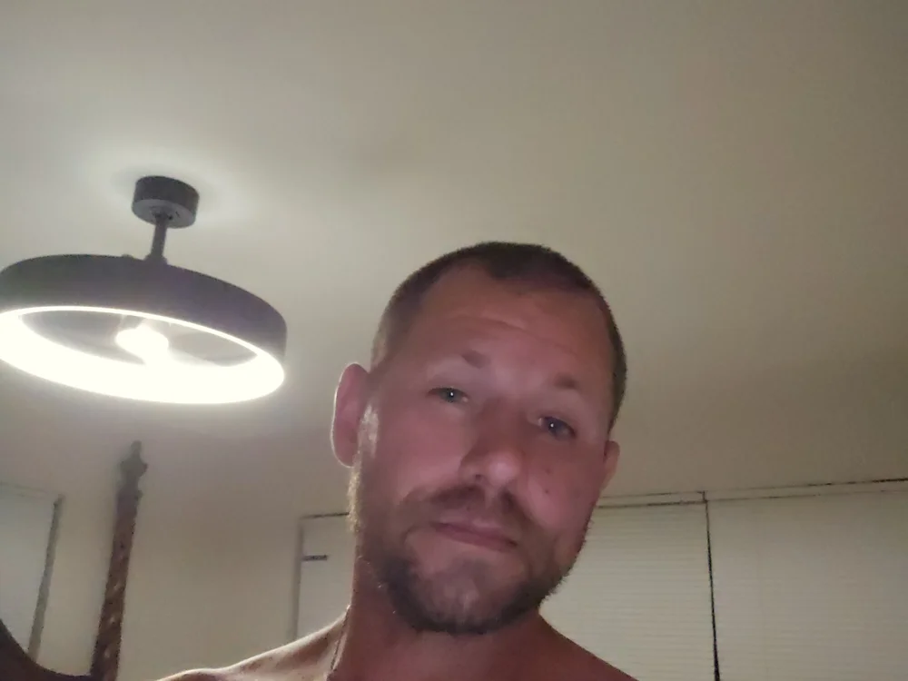 Gordon84LLC offline XXX-chat