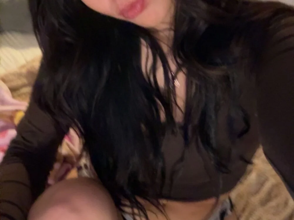 renesmaelily222's Offline XXX Chat