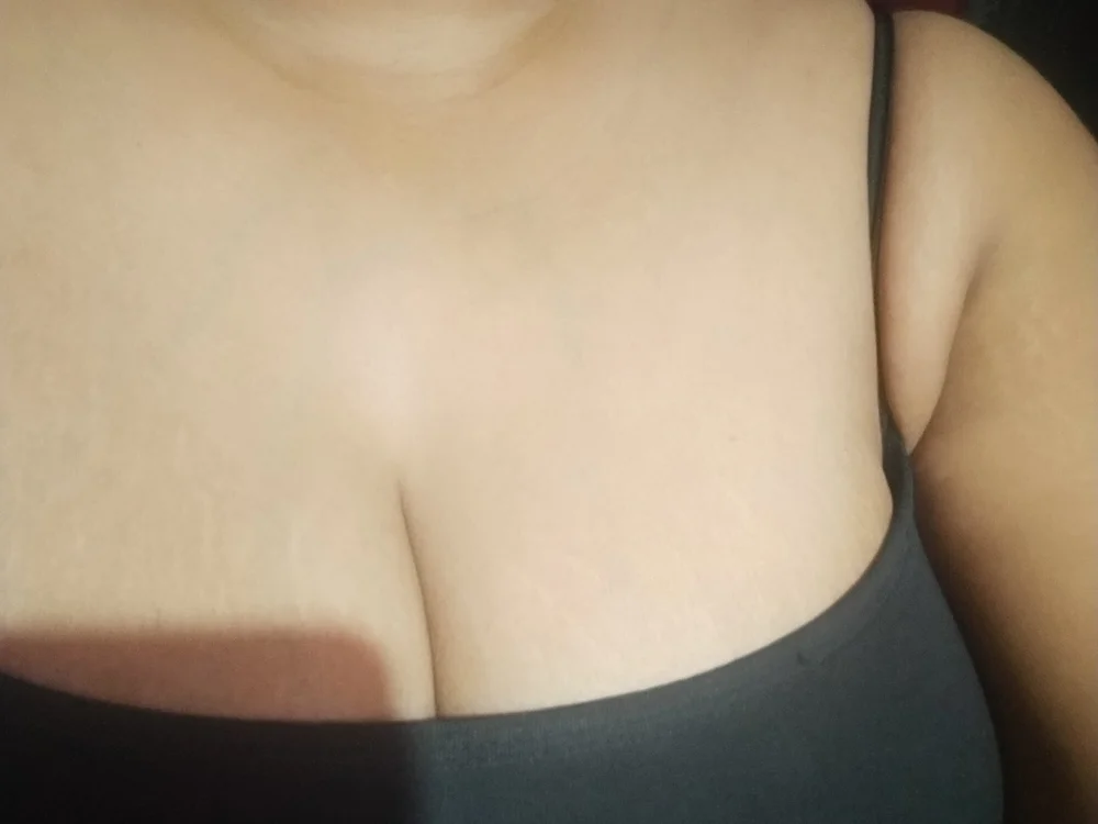 AYESHA-HOT's Offline XXX Chat
