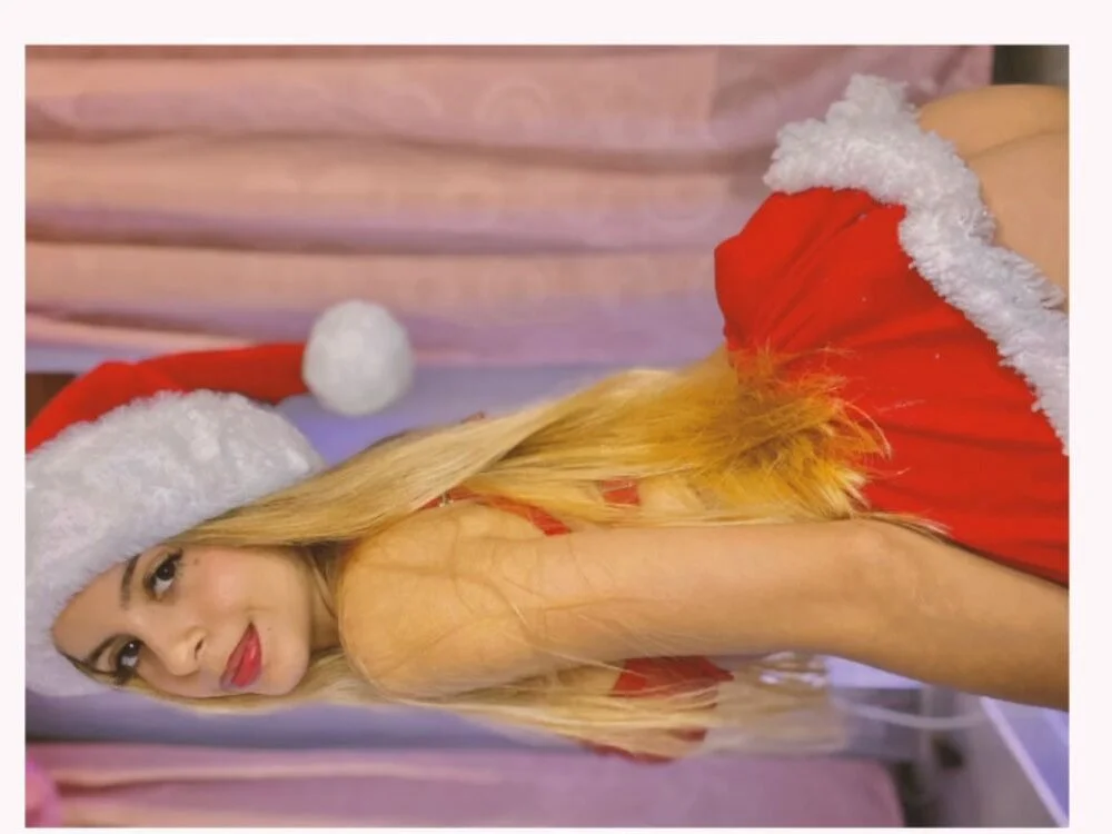 alanna_cherry Adlı Modelin Canlı XXX Sohbeti