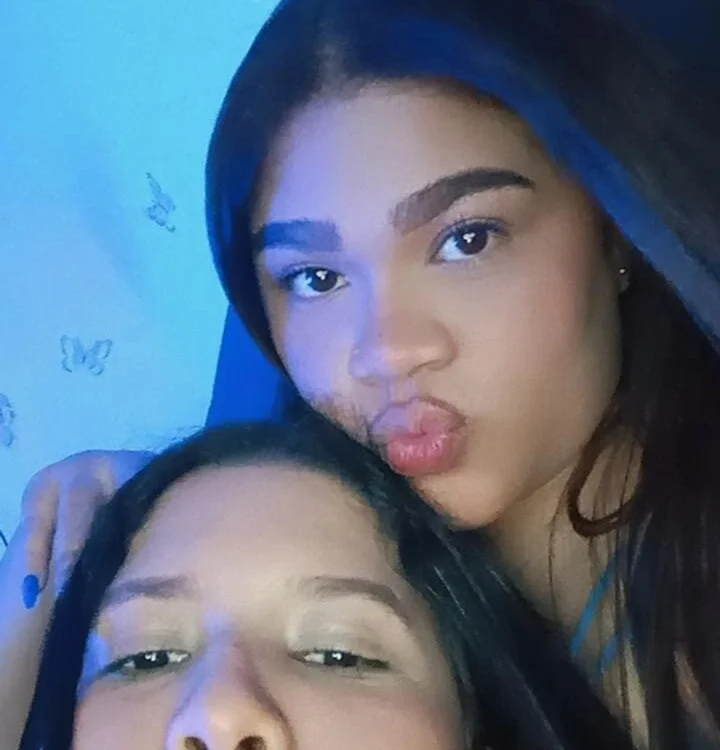 2moons_full_of_love's Offline XXX Chat