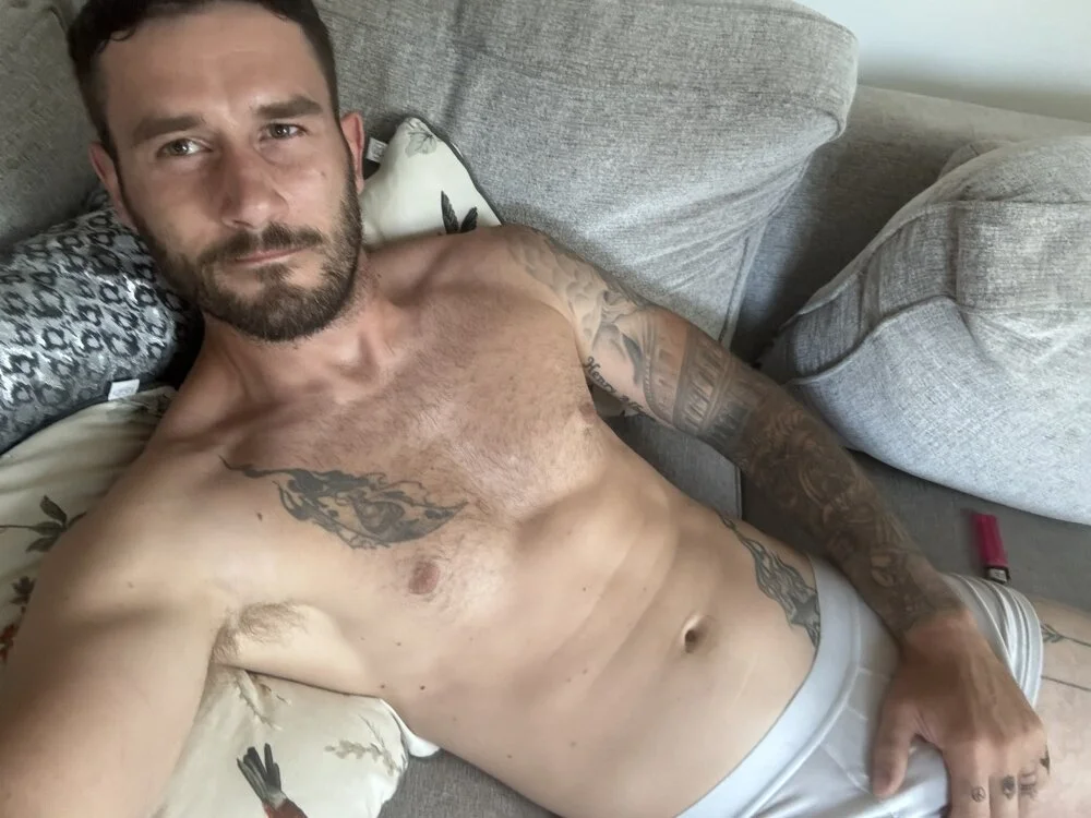 letsgetnaughty7n Offline XXX chat