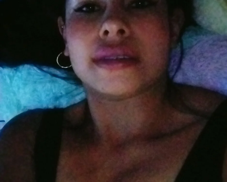 Офлайн-чат XXX Alanagracia