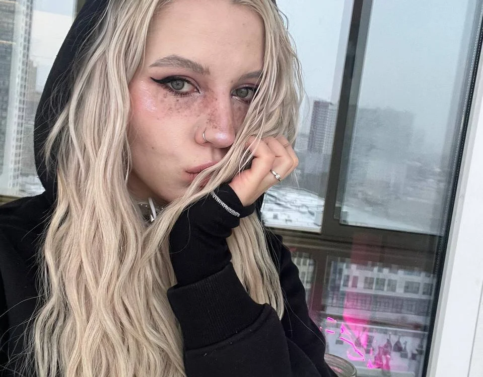 SimonaKaroly Chat XXX in diretta