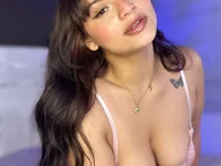 Model Mia_noiir