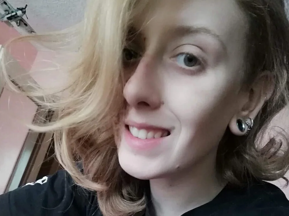 RebecaAmore's Offline Chat Room
