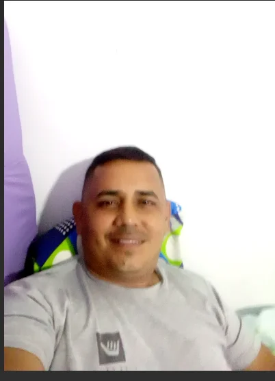 ltoro15's Offline Chat Room