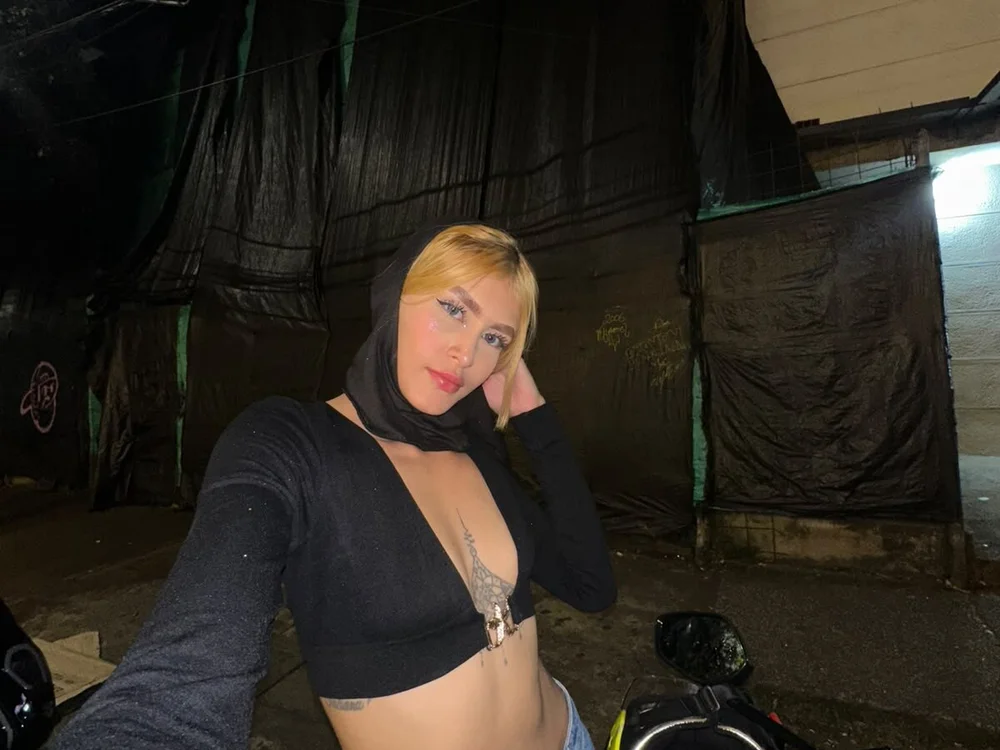 Secret_Couple69