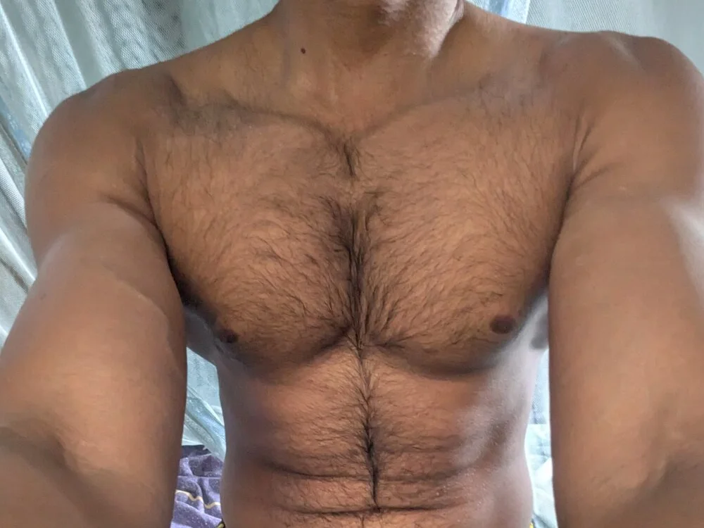 Suranga121 Offline XXX-chat