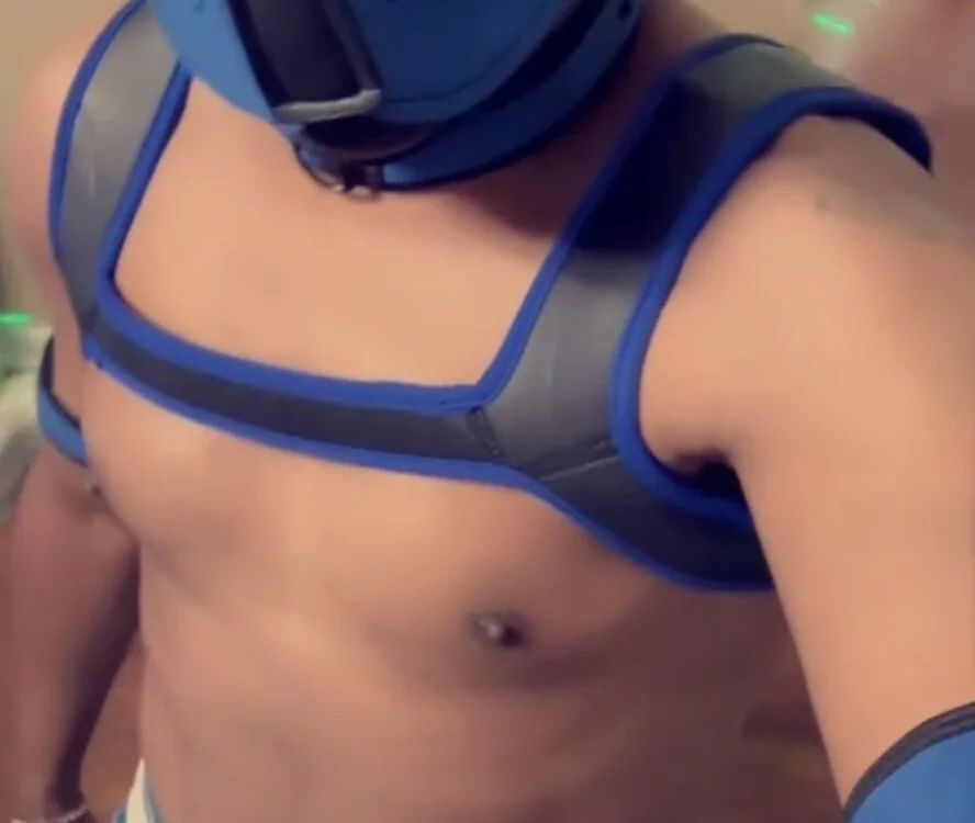 kingaquarius1's Offline XXX Chat