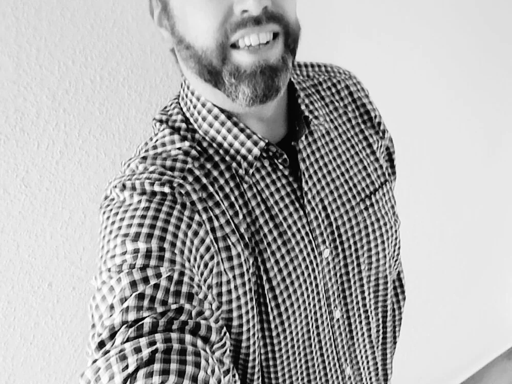 Fre4kShowGER Adlı Modelin Çevrimdışı XXX Sohbeti