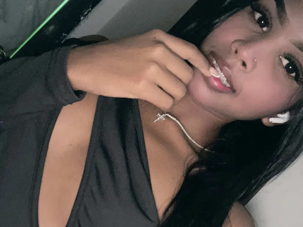 shiaravalentina offline XXX-chat