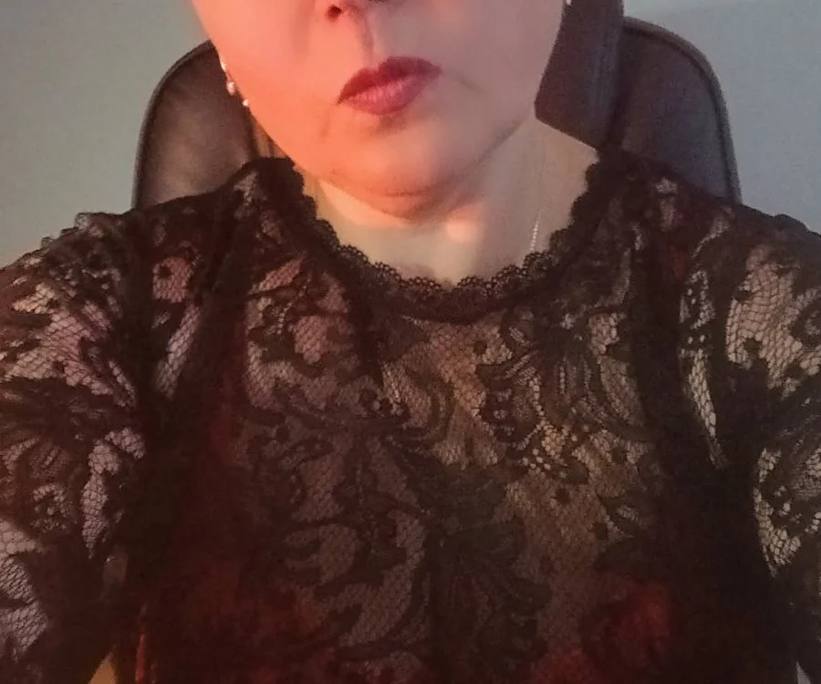 EllaLove2277's Offline XXX Chat