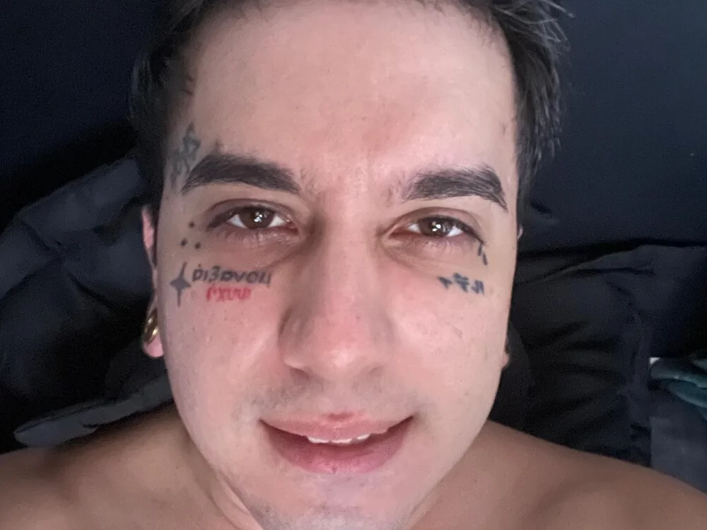 Doug_Master অফলাইন XXX চ্যাট