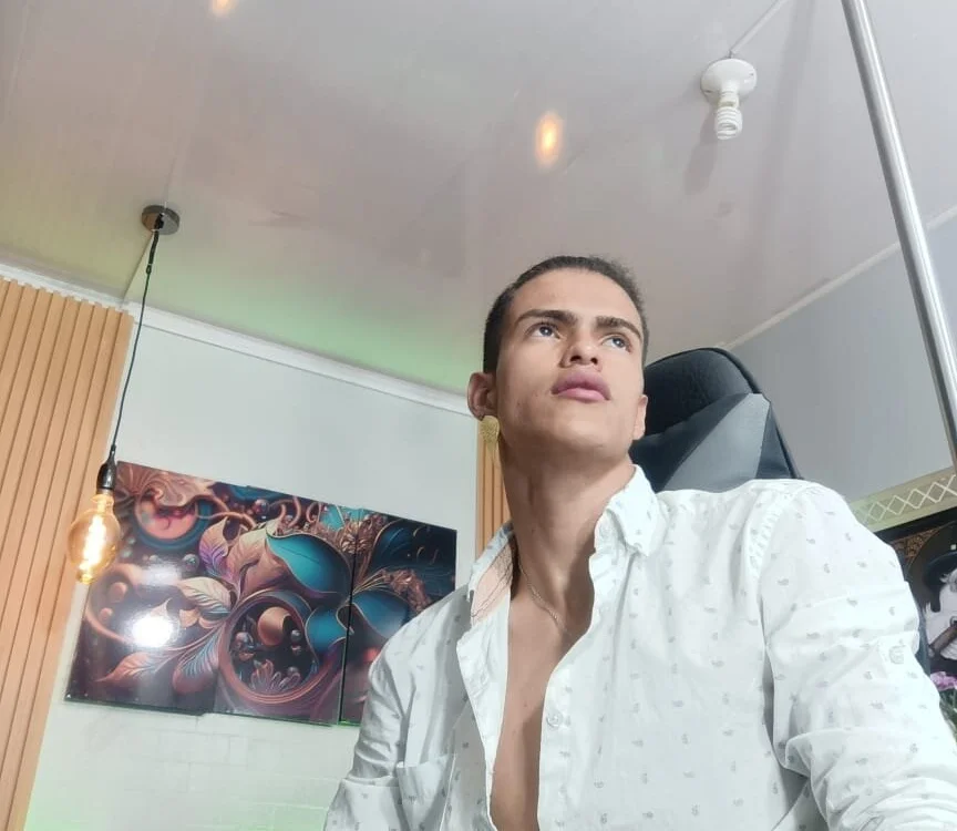 NARCISO_O Offline XXX-Chat