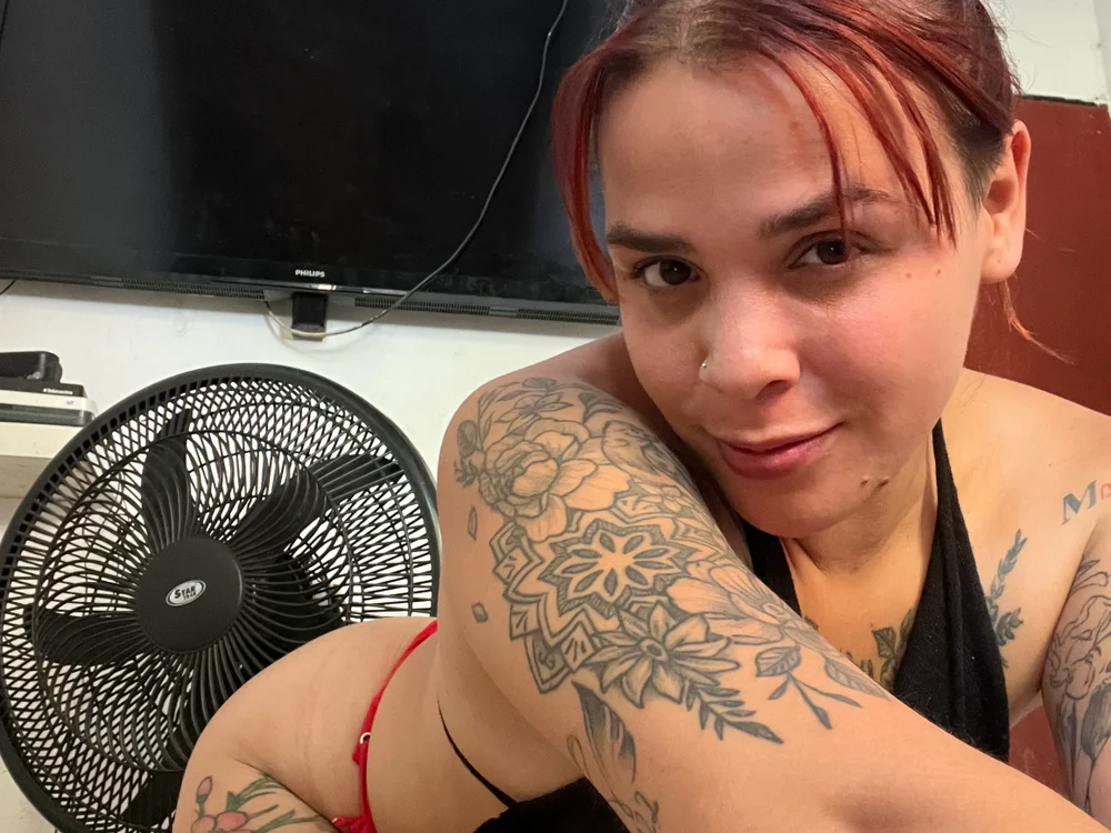 eliitee Chat XXX offline