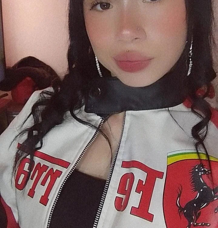 دردشة Hanna_Fujita الجنسية دون اتصال