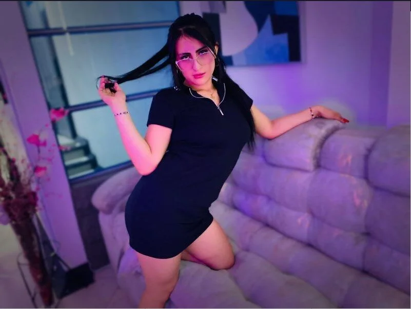 EmilyyEvans_'s Offline Chat Room