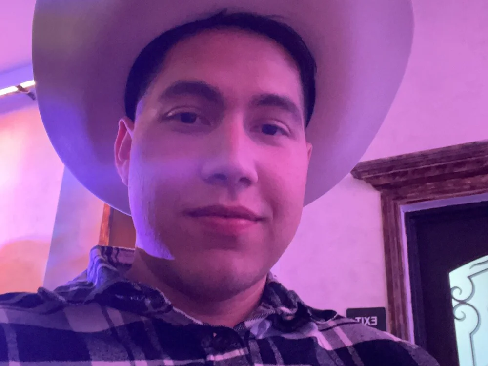 kingbee7772's Offline XXX Chat