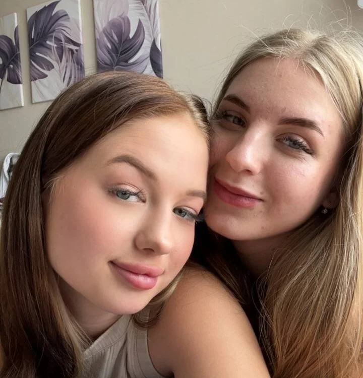 ElwineDainty's Offline XXX Chat