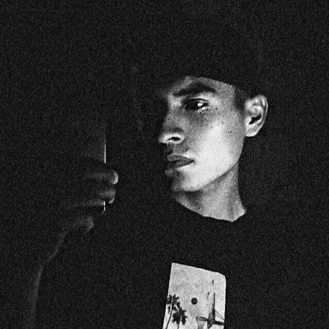 femboy21gy Chat XXX offline