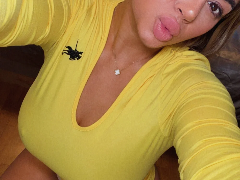 دردشة Meryanne_hot الجنسية دون اتصال