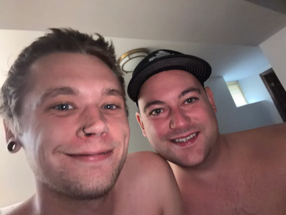 2canadianguys Offline XXX-Chat