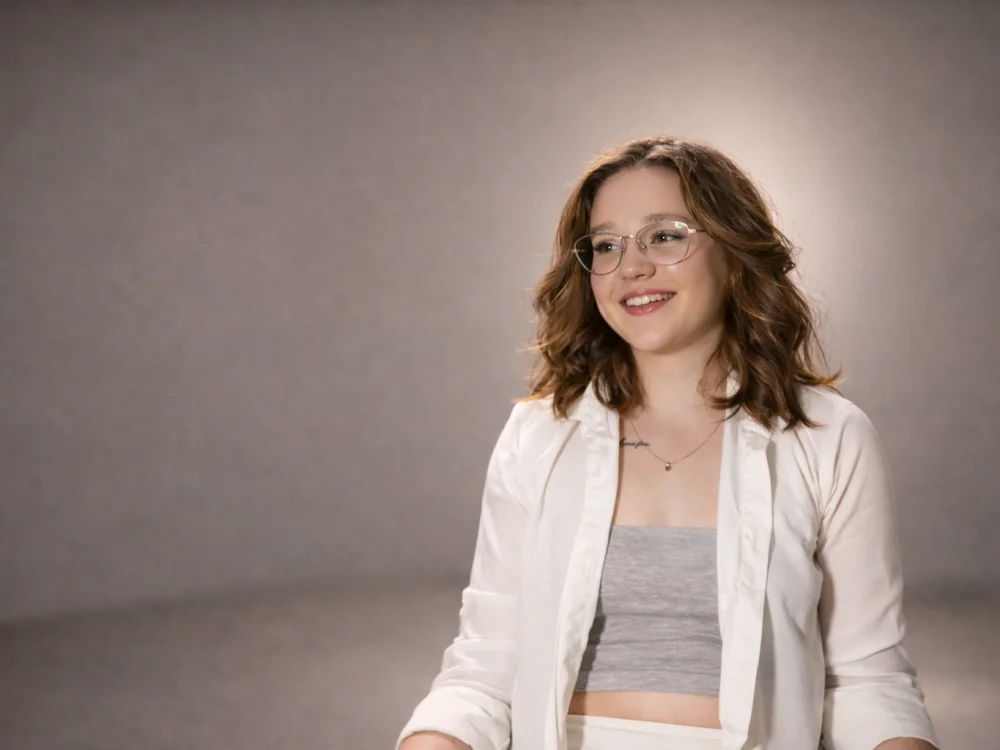 دردشة AinaSmith الجنسية دون اتصال