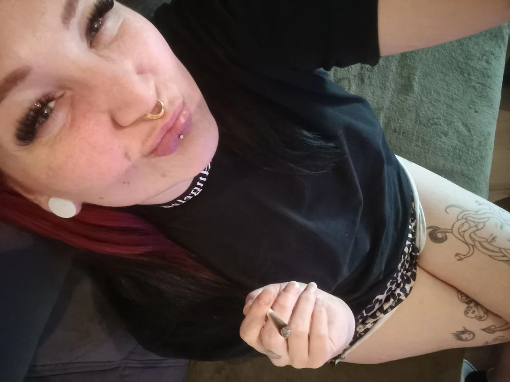 CurvyHornyTiffy Offline XXX-Chat