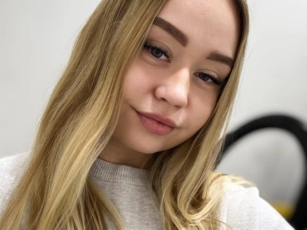 BellaAiry offline XXX-chat