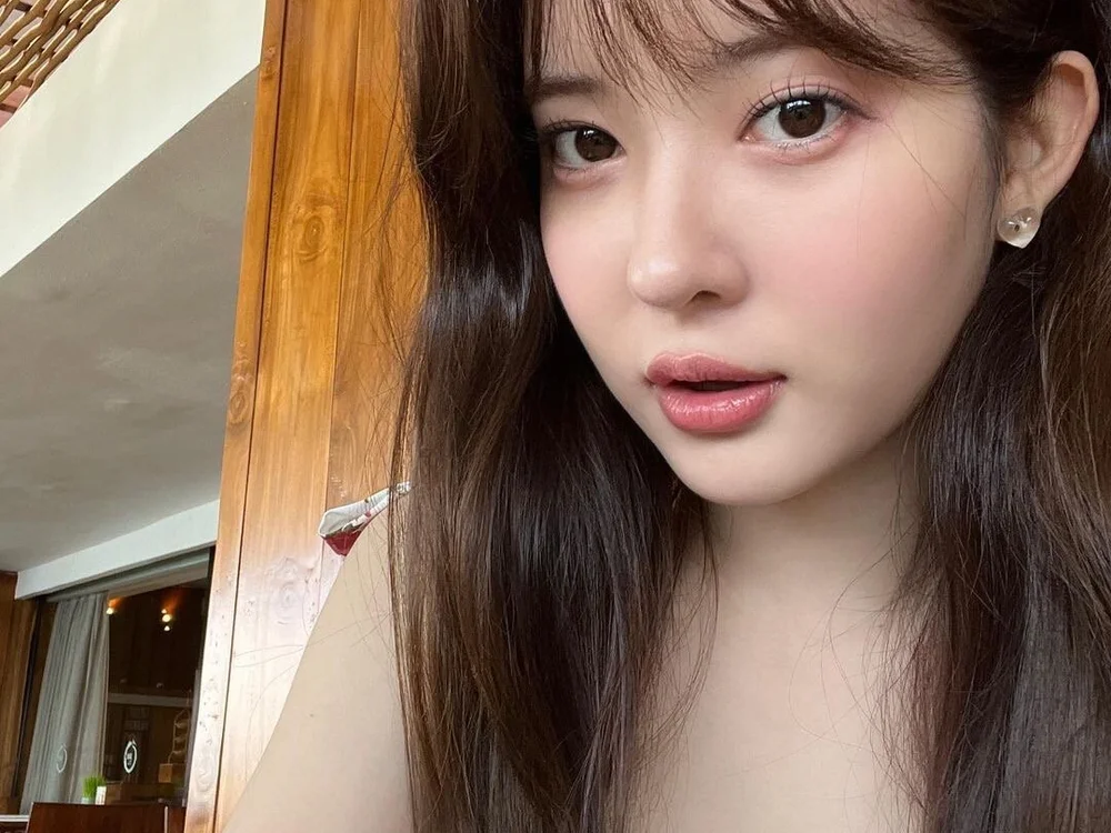 Yeon1919's Offline XXX Chat