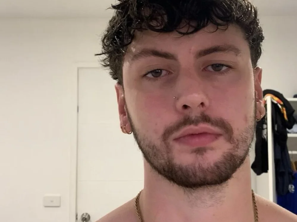 Offline chatovací místnost YoungDboy